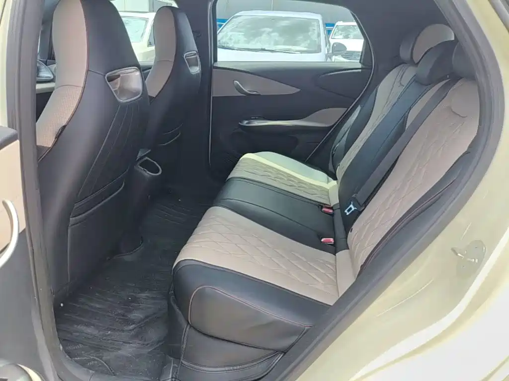 BYD Dolphin 2023 — фото 17