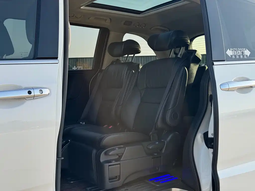 Honda Odyssey 2019 — фото 18
