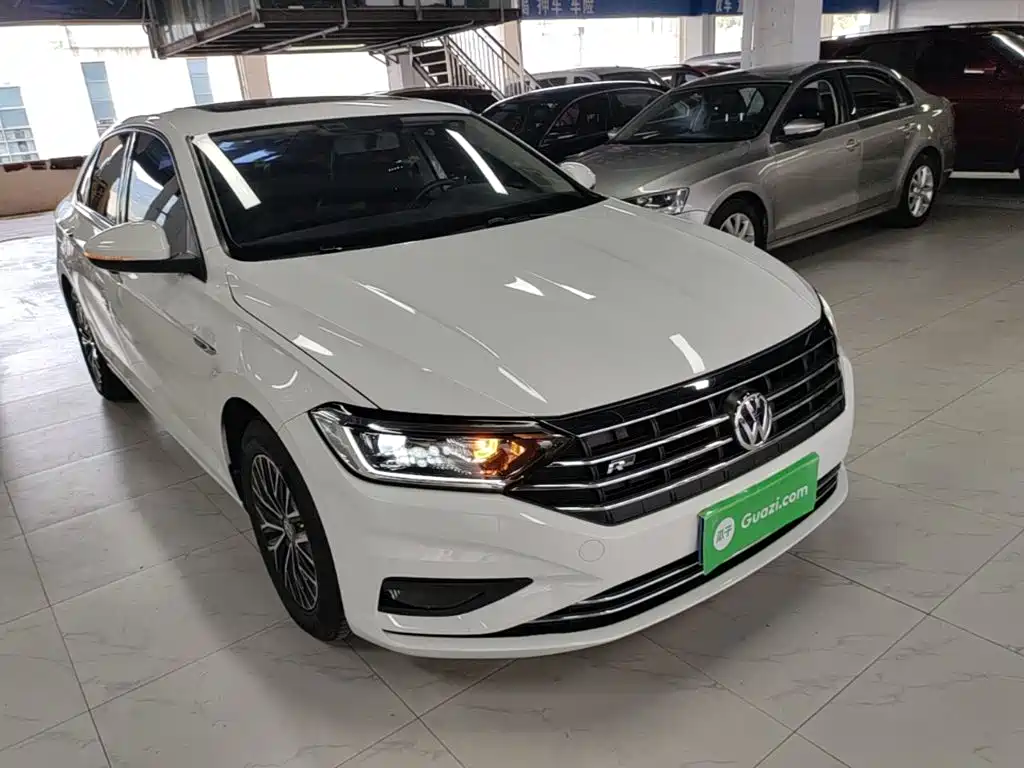 Volkswagen Sagitar 2021