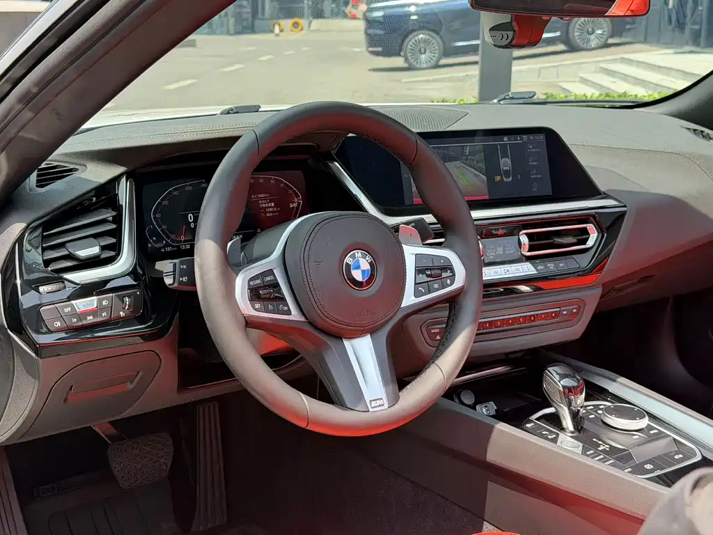 BMW Z4 2025 — фото 10