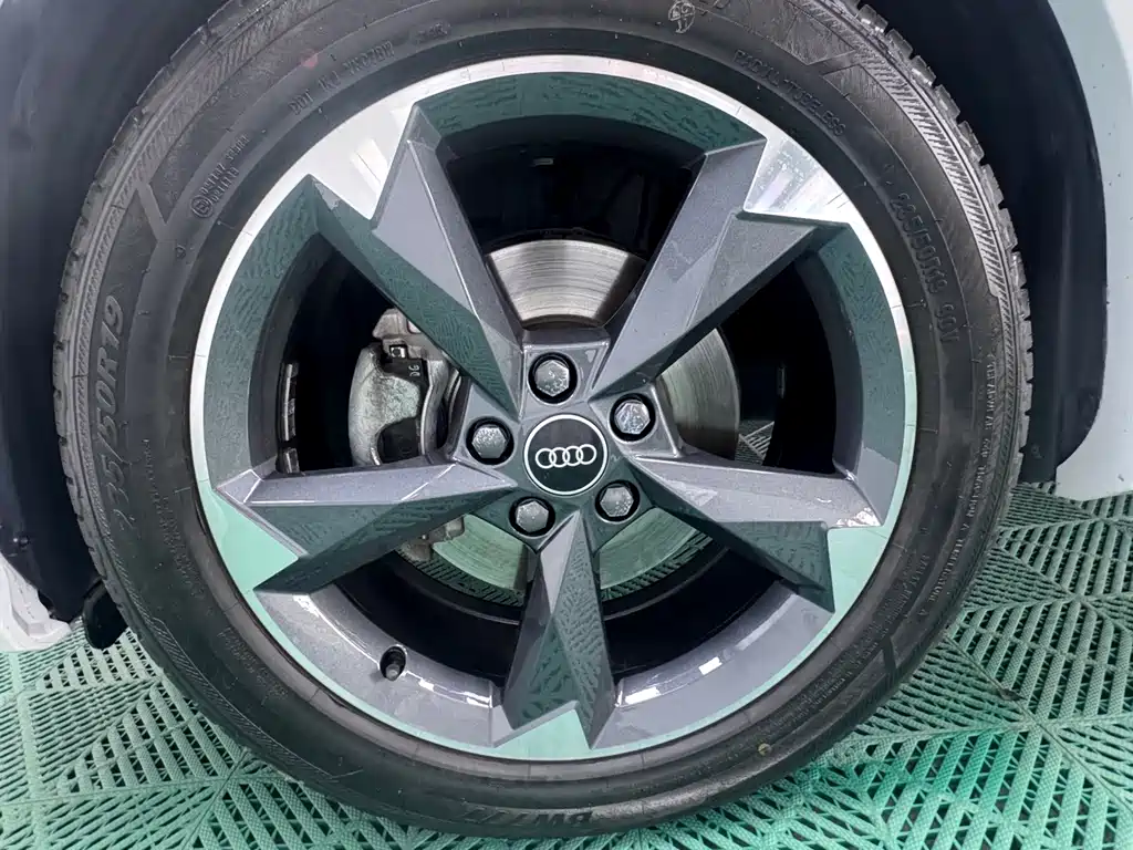Audi Q3 2022 — фото 25