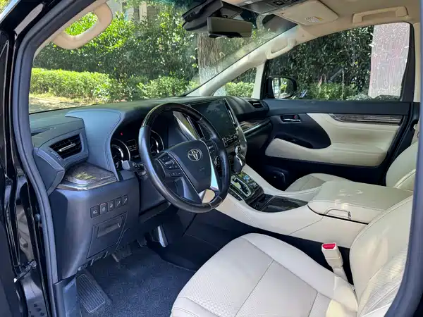 Toyota Vellfire 2021