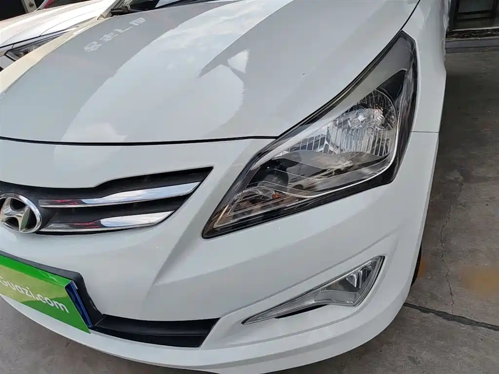 Hyundai Verna 2016 — фото 24