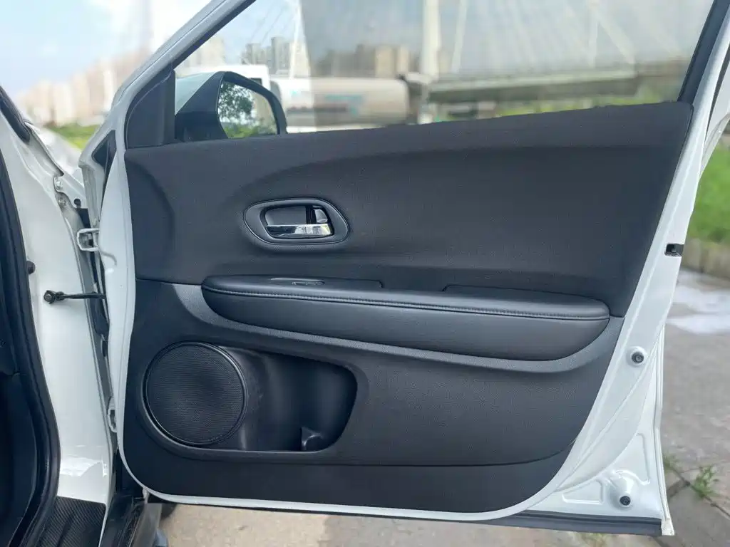Honda Vezel 2020 — фото 16