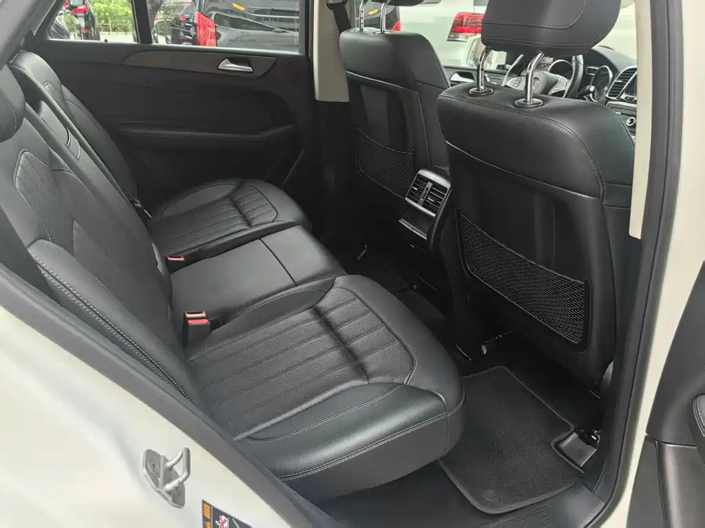 Mercedes-Benz GLE 2017 — фото 12