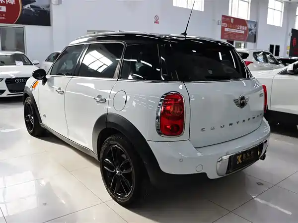 MINI Countryman 2015