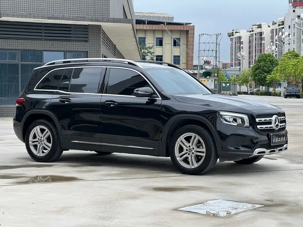 Mercedes-Benz GLB 2022 — фото 3