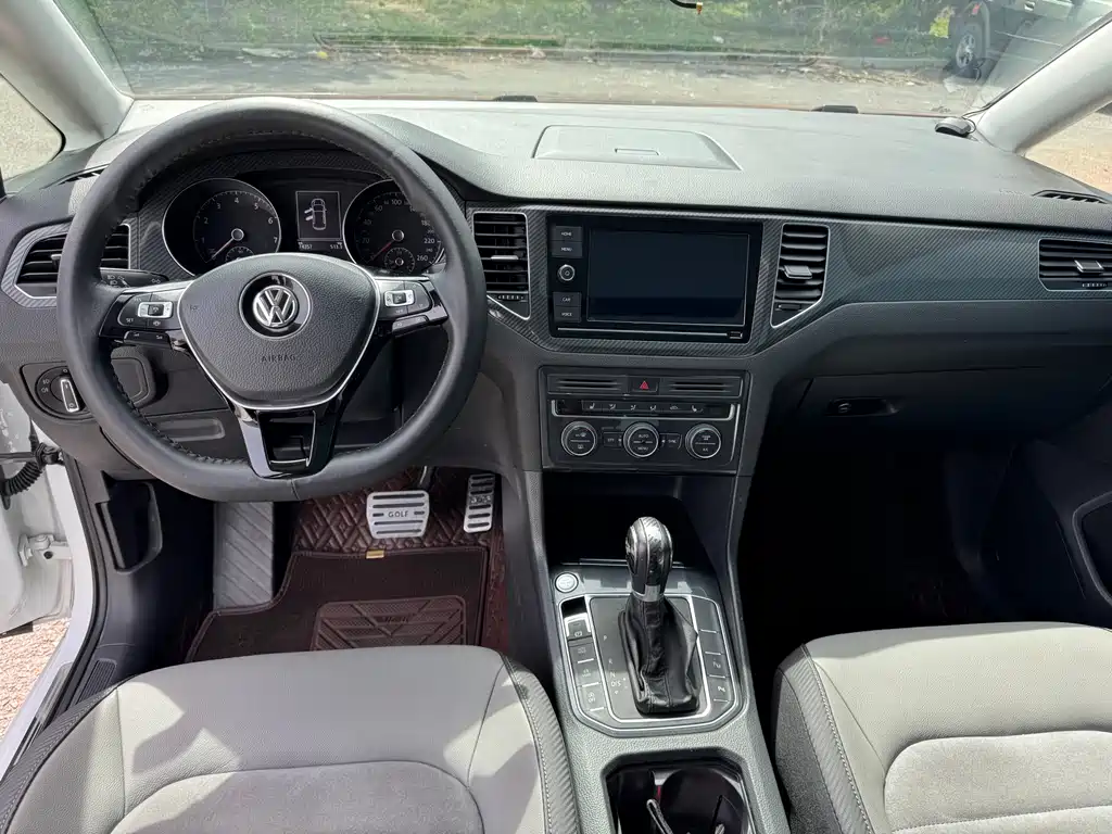 Volkswagen Golf Sportsvan 2019 — фото 12