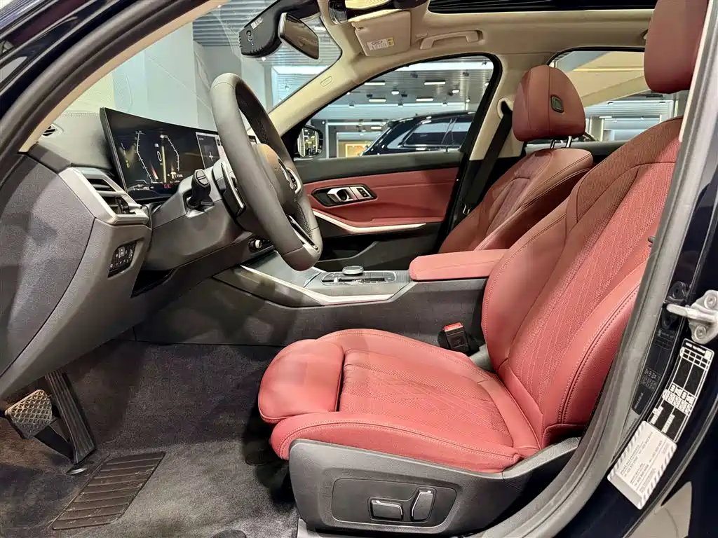 BMW 3 Series 2025 — фото 18