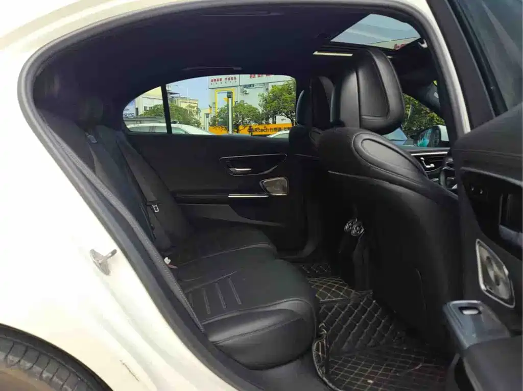 Mercedes-Benz C-Class 2022 — фото 12