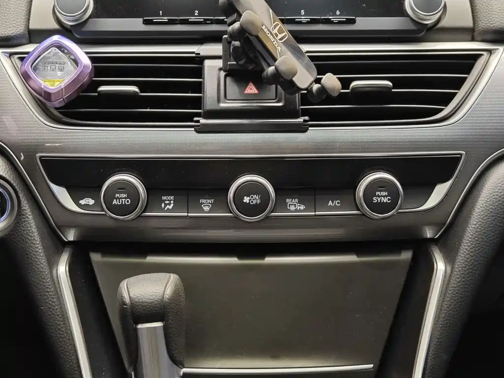 Honda Accord 2020 — фото 16