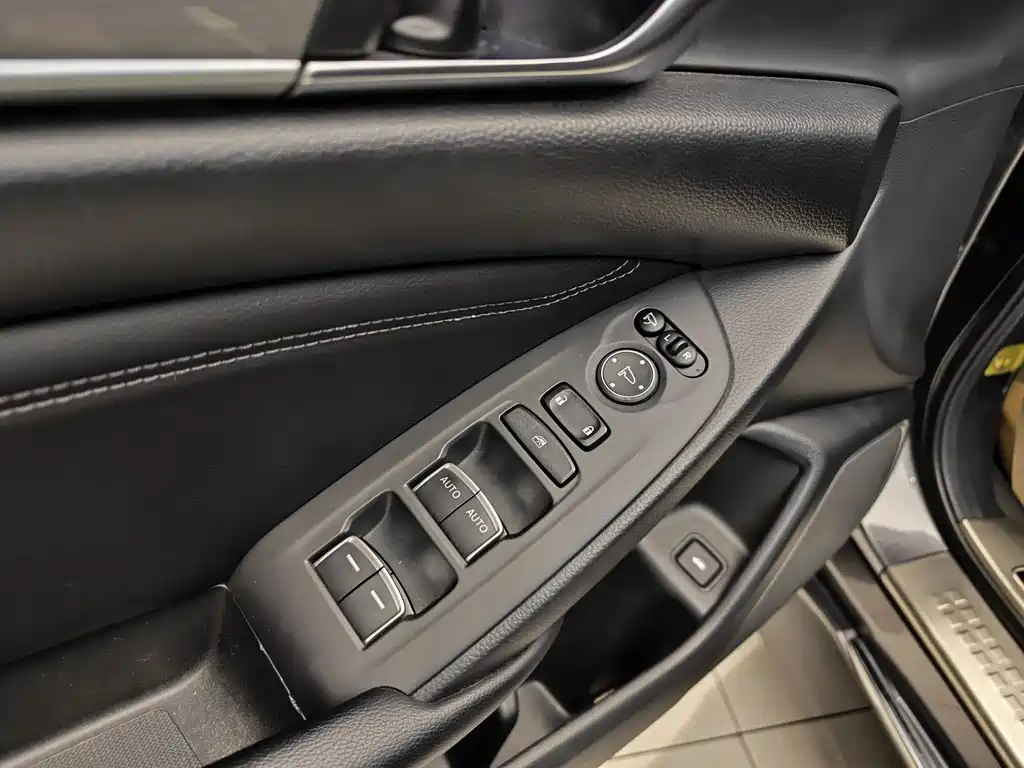 Honda Accord 2020 — фото 9