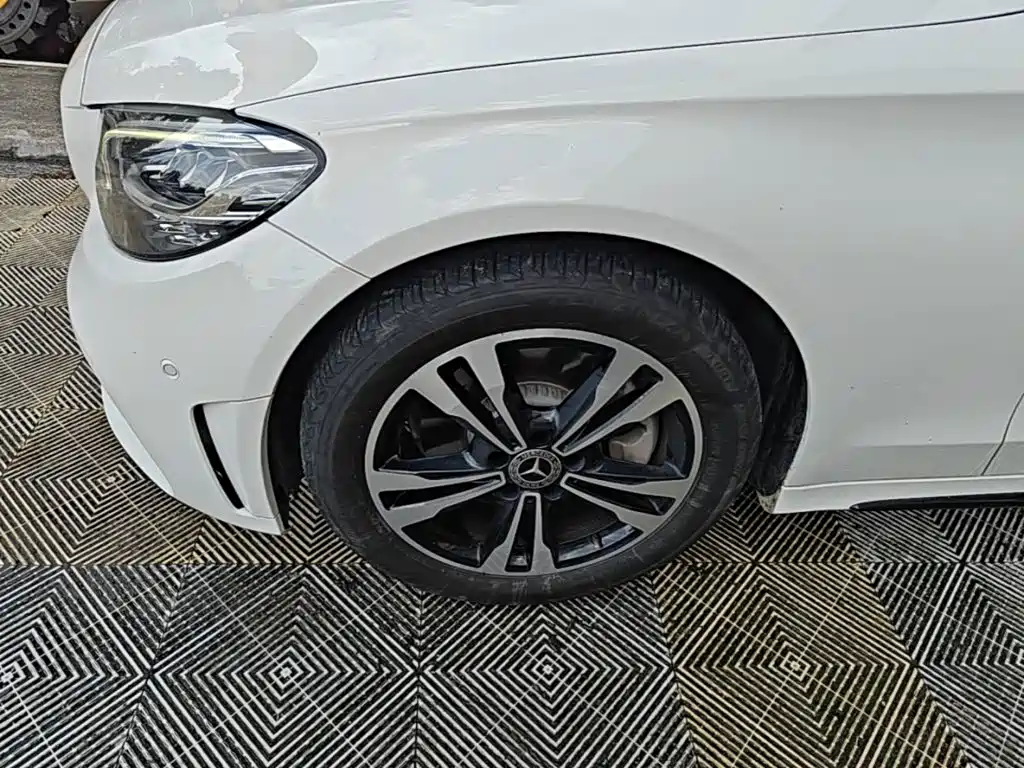 Mercedes-Benz C-Class 2019 — фото 23