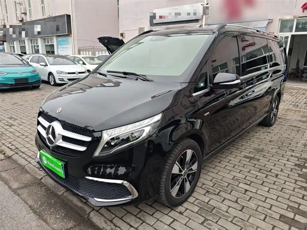 Mercedes-Benz V-Class 2022 — фото 1