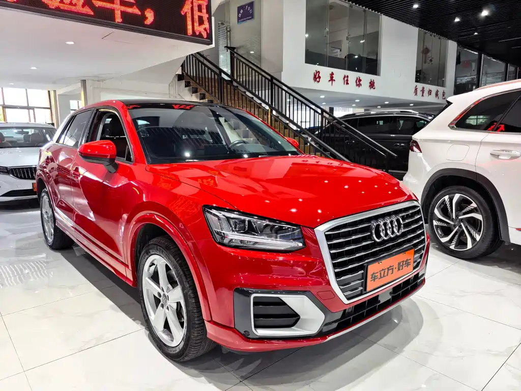 Audi Q2L 2019