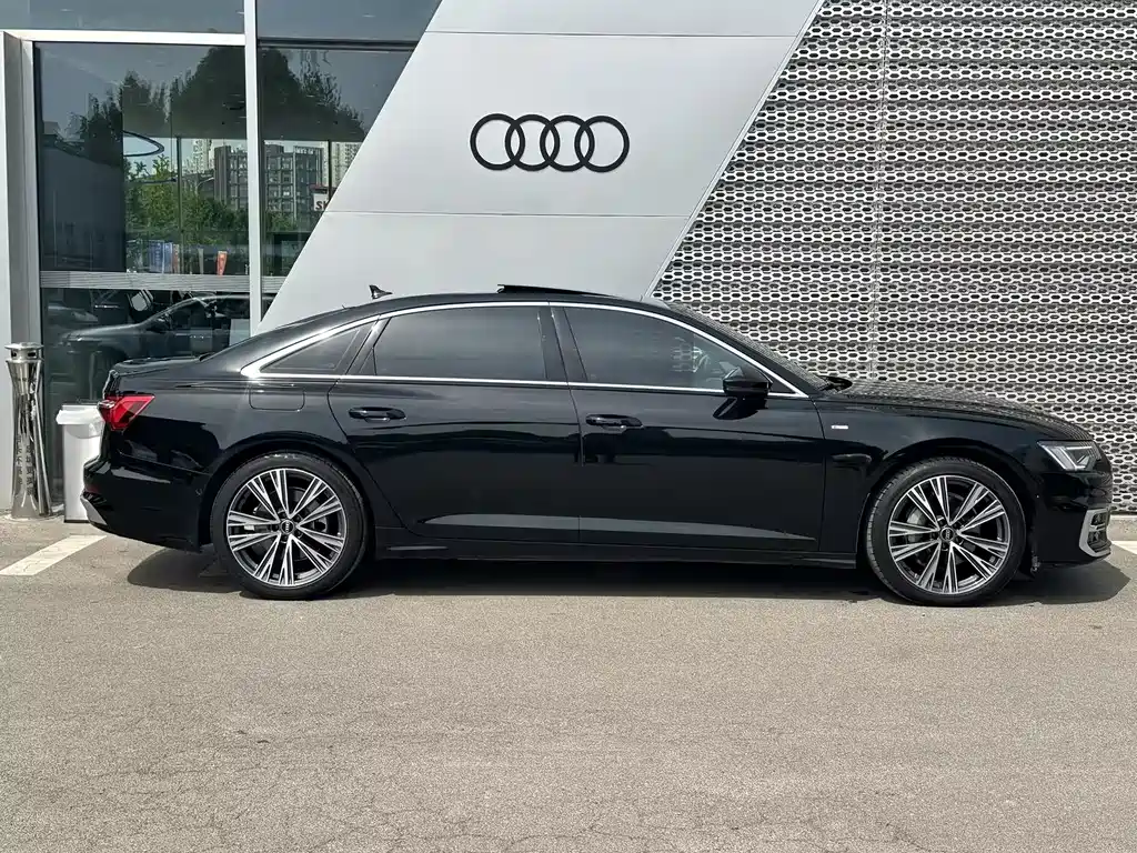 Audi A6L 2024 — фото 16