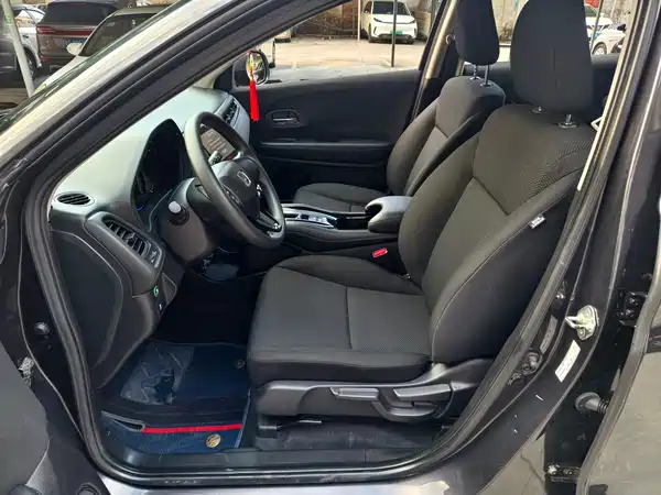 Honda Vezel 2016