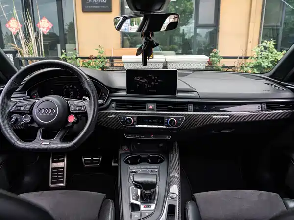 Audi RS 4 2019