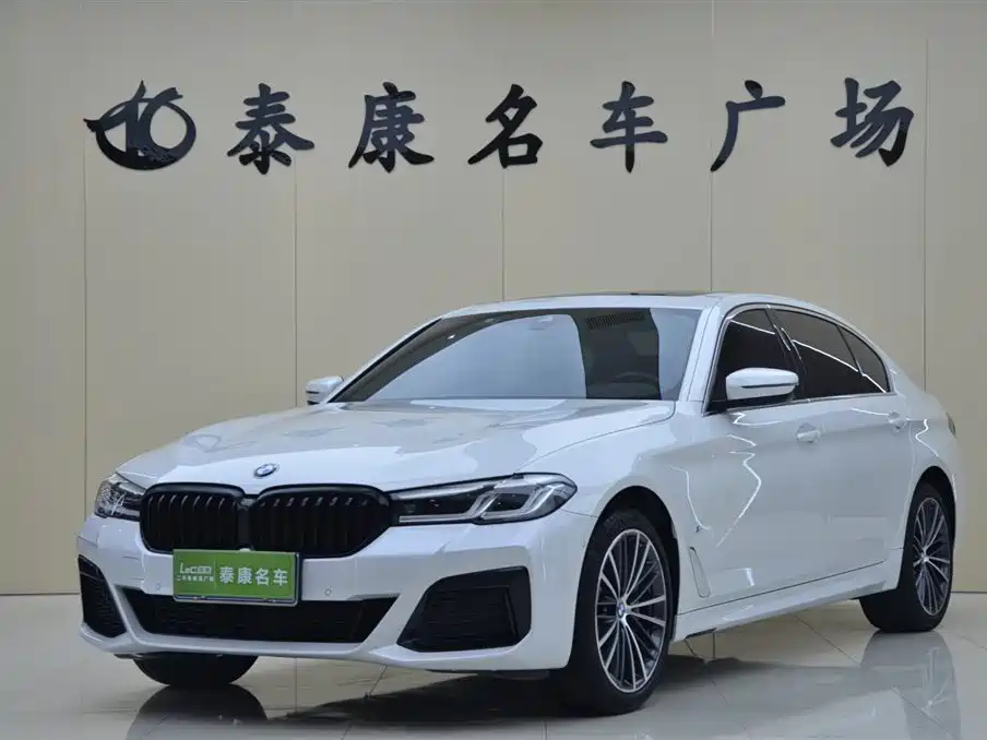 BMW 5 Series 2023 — фото 1