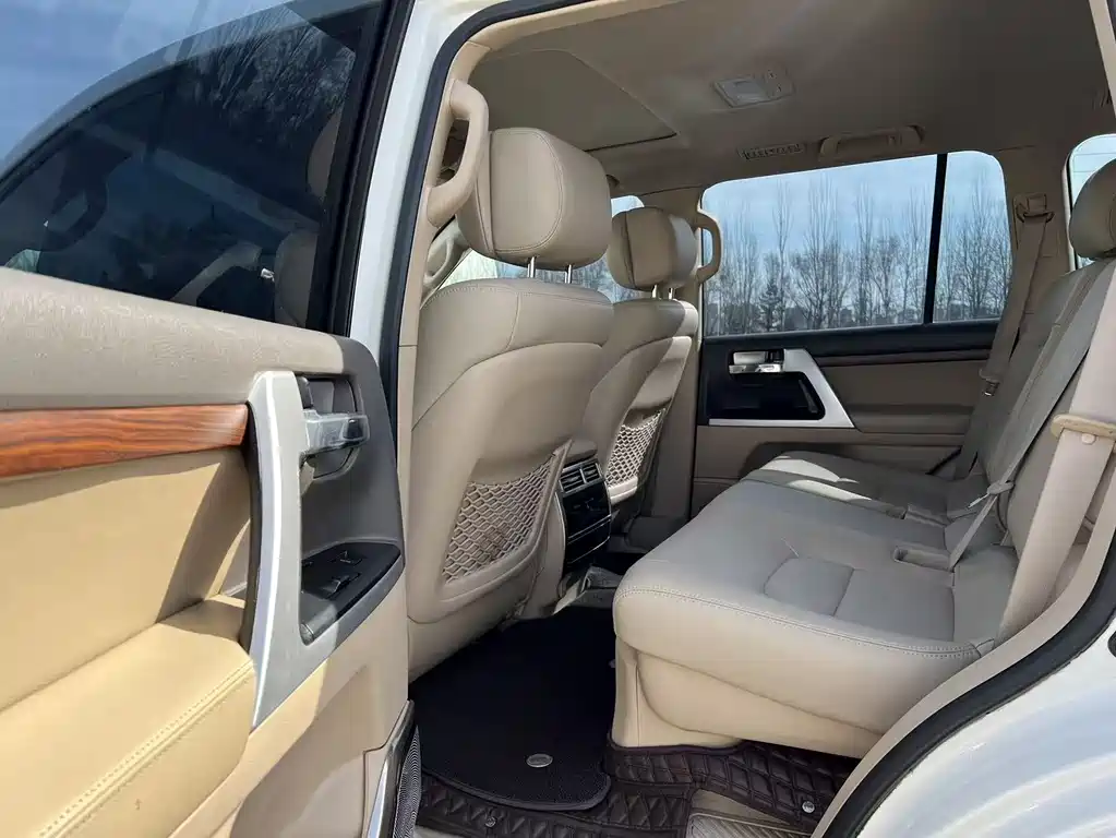 Toyota Land Cruiser 2015 — фото 8
