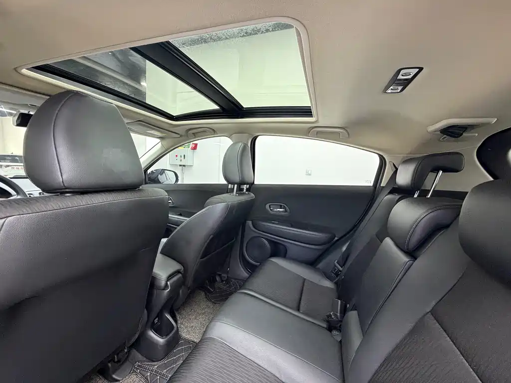 Honda Vezel 2022 — фото 14