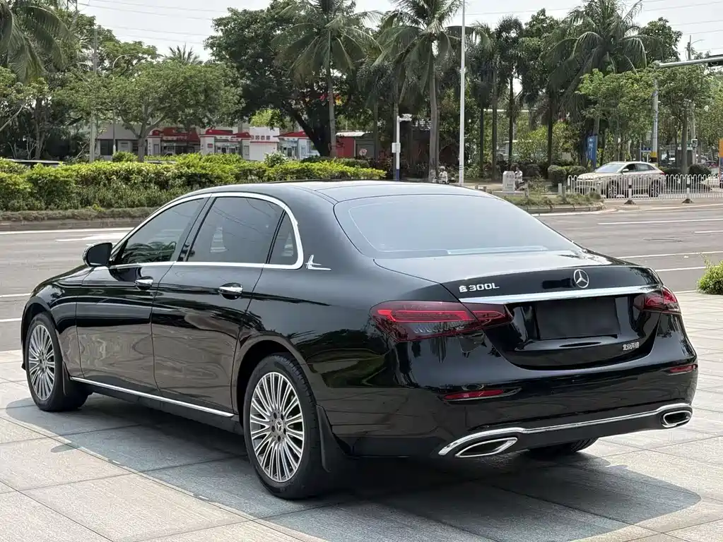 Mercedes-Benz E-Class 2020 — фото 10