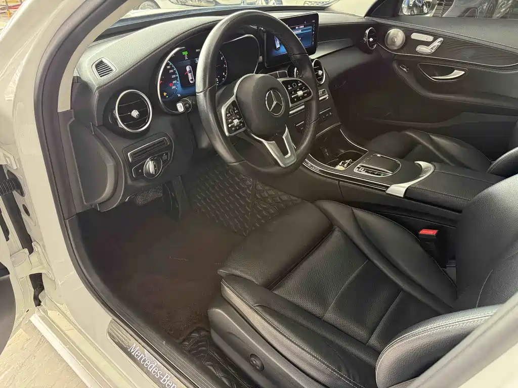 Mercedes-Benz C-Class 2019 — фото 11