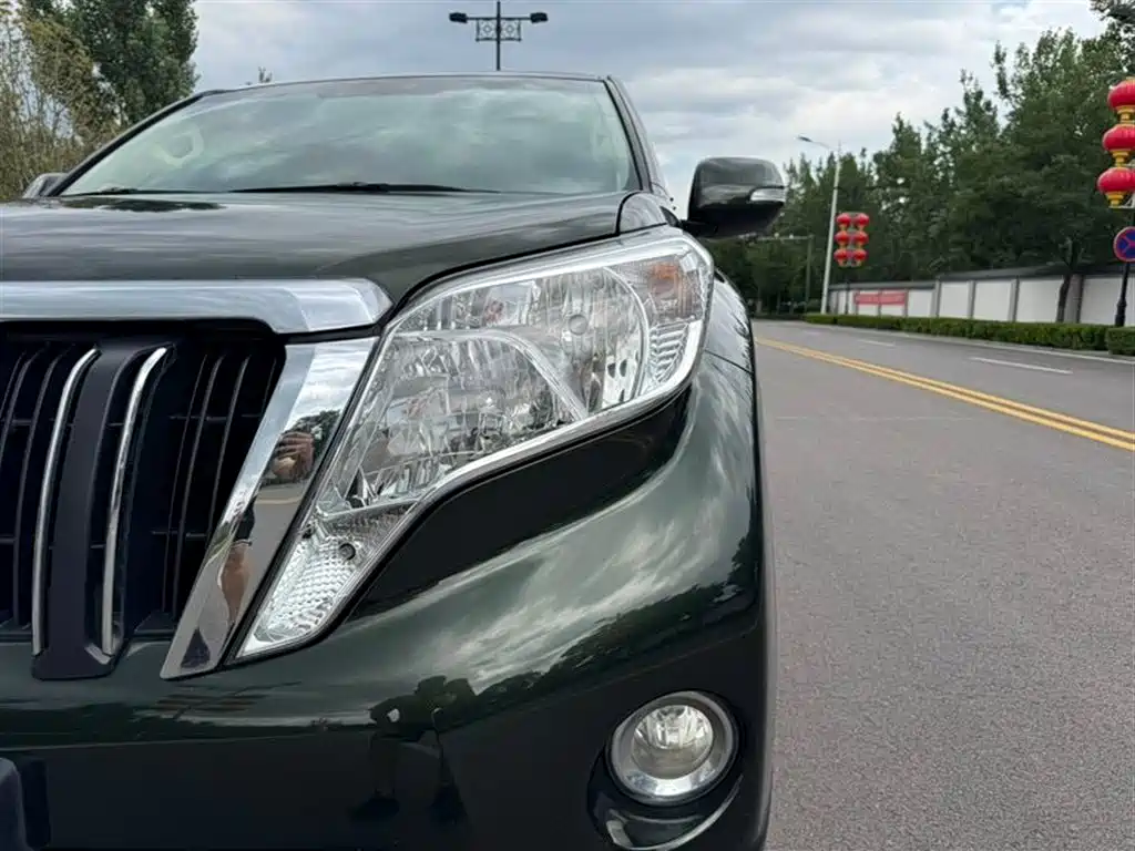 Toyota Prado 2015 — фото 14