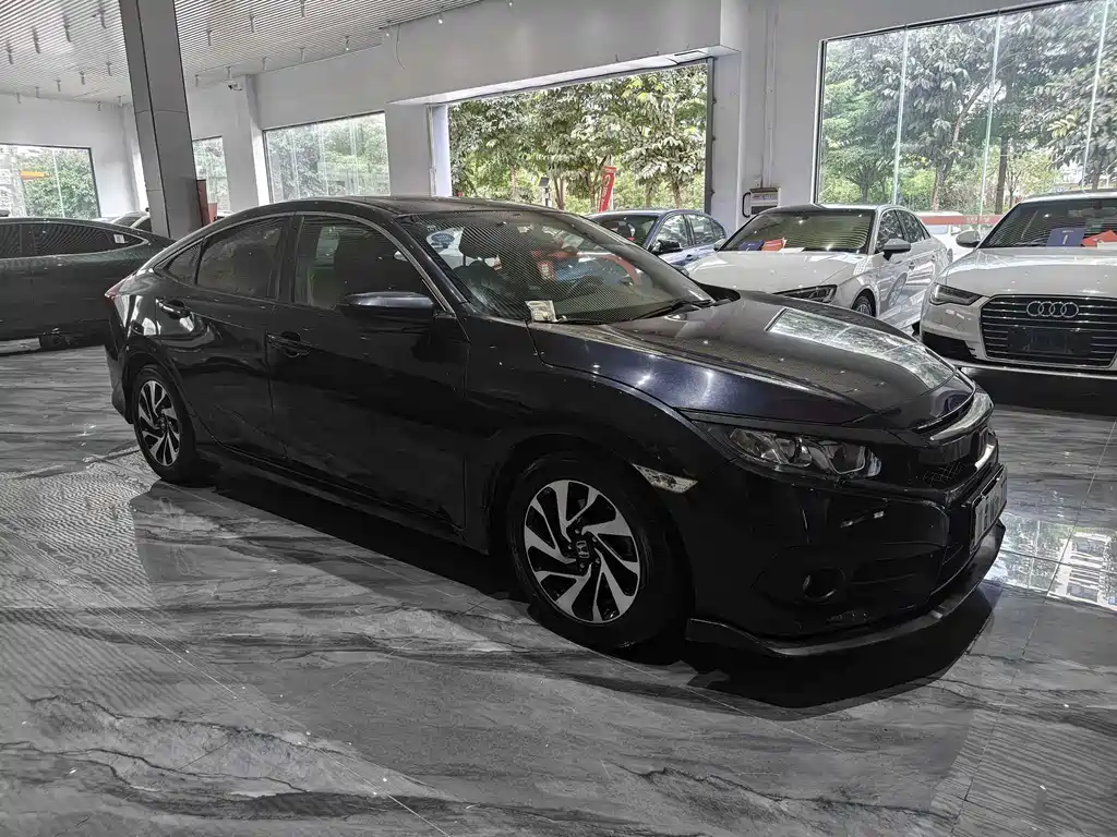 Honda Civic 2017 — фото 3