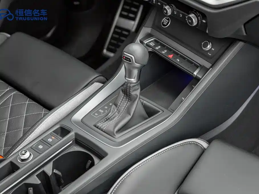 Audi Q3 Sportback 2024 — фото 19