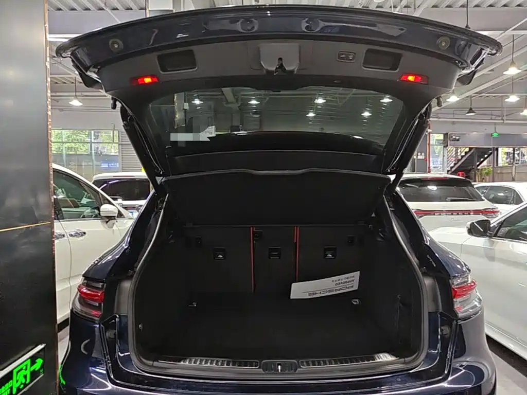 Porsche Macan 2021 — фото 19