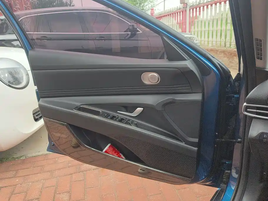 Hyundai Elantra 2023