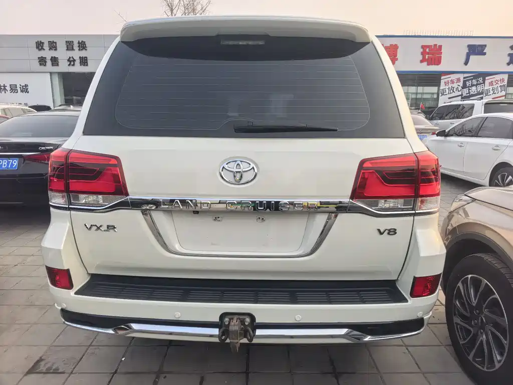 Toyota Land Cruiser 2018 — фото 4