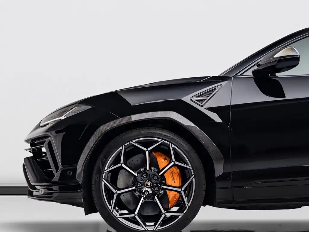 Lamborghini Urus 2024 — фото 13