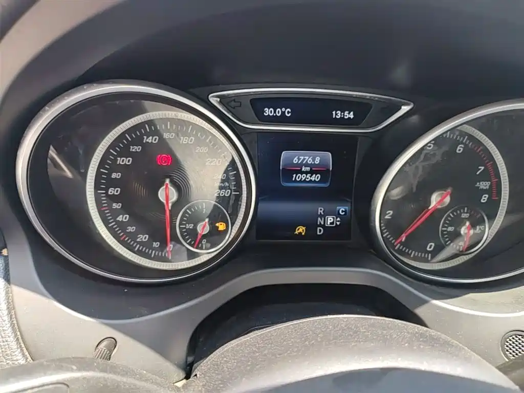 Mercedes-Benz GLA 2018 — фото 12