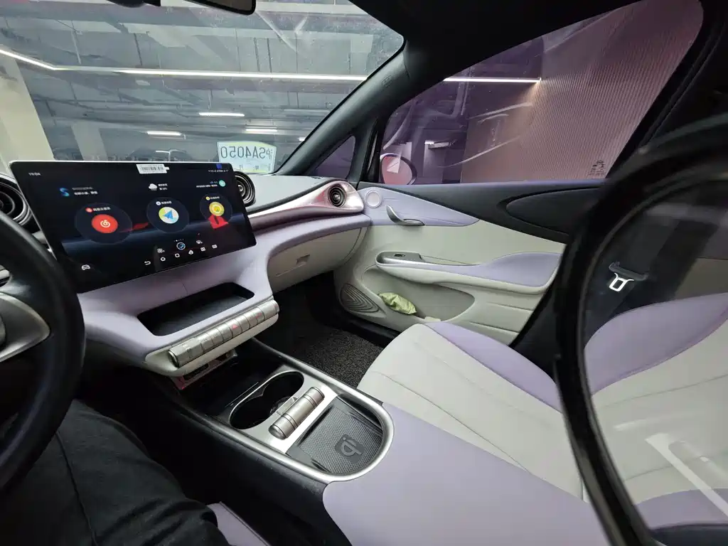 BYD Dolphin 2022 — фото 10