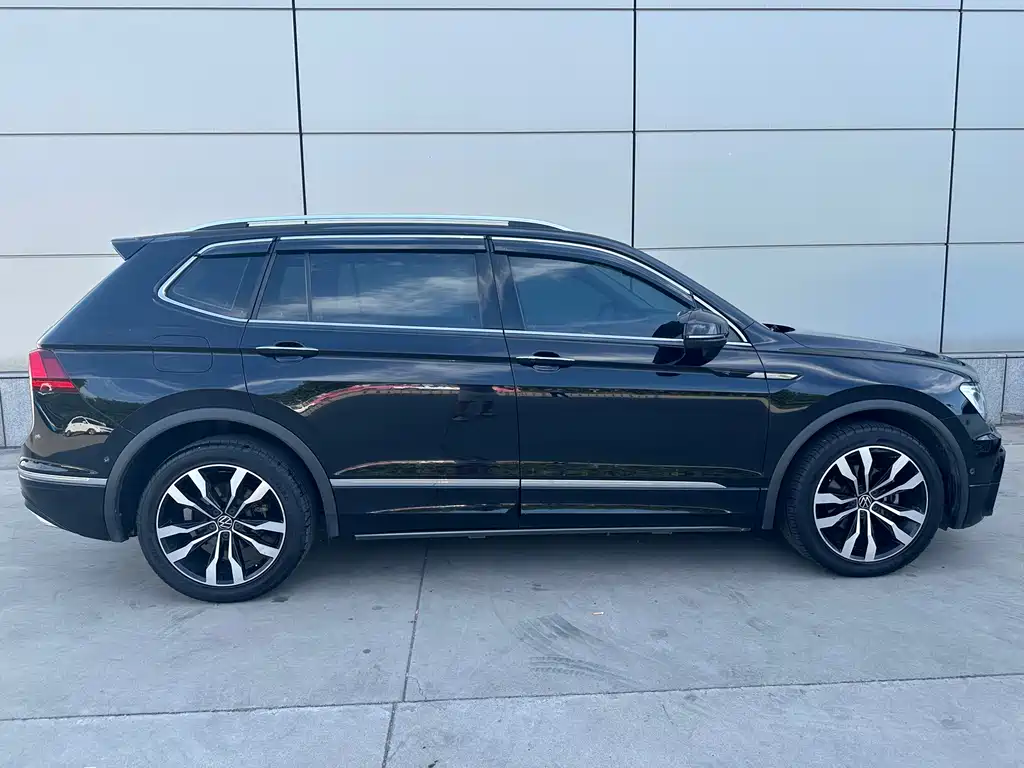 Volkswagen Tiguan L 2021 — фото 22
