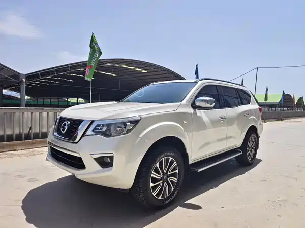 Nissan Terra 2019