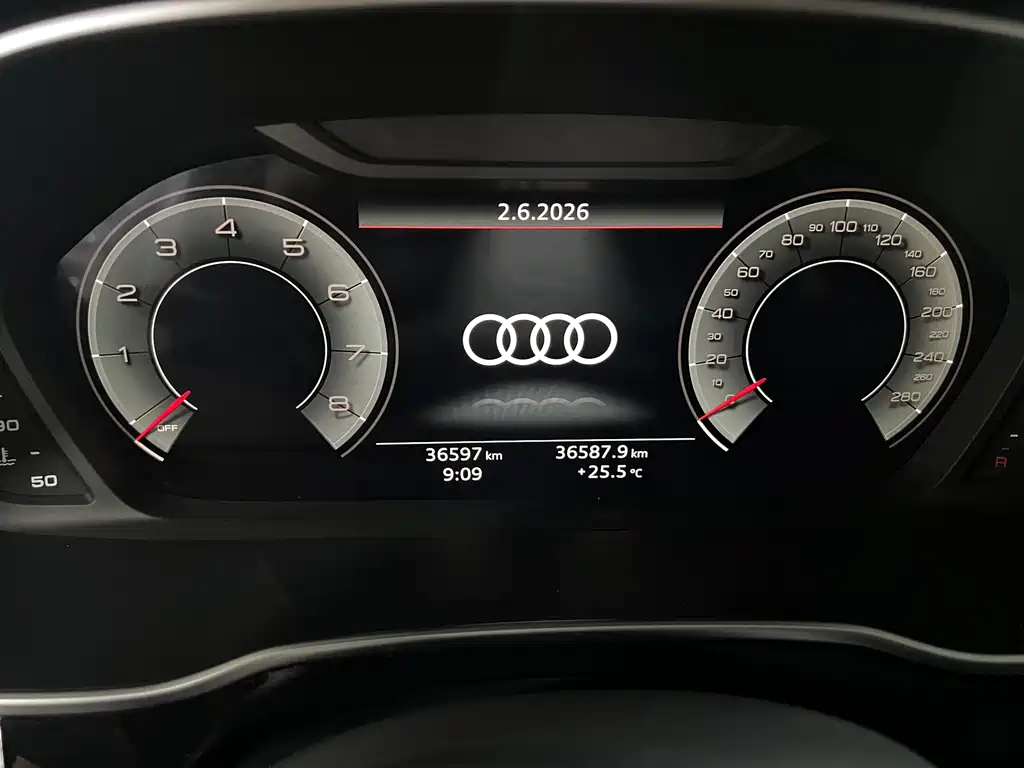 Audi Q3 2022 — фото 7