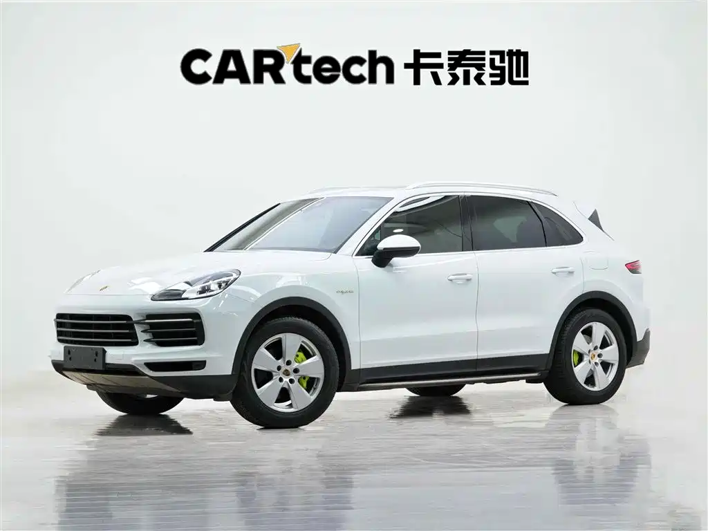 Porsche Cayenne Hybrid 2019 — фото 1