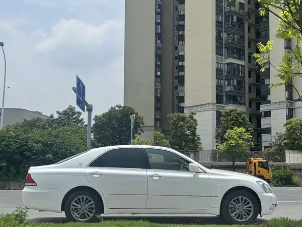 Toyota Crown 2005