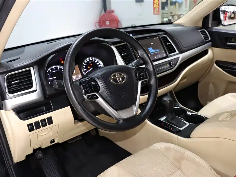 Toyota Highlander 2021 — фото 10