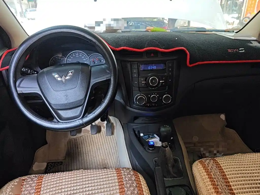 Wuling Hongguang 2018