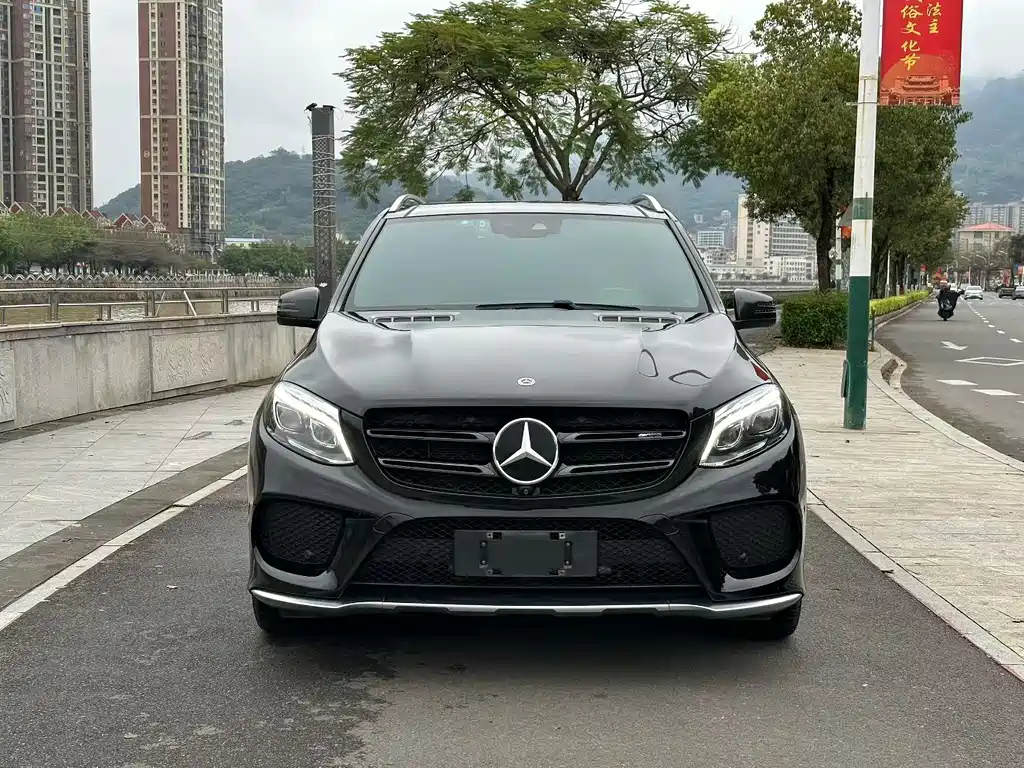 Mercedes-Benz GLE AMG 2018 — фото 2