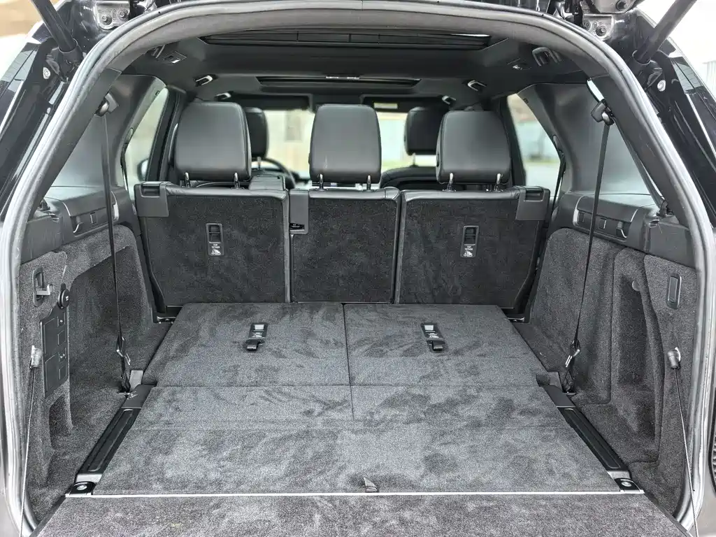 Land Rover Discovery 2018 — фото 15