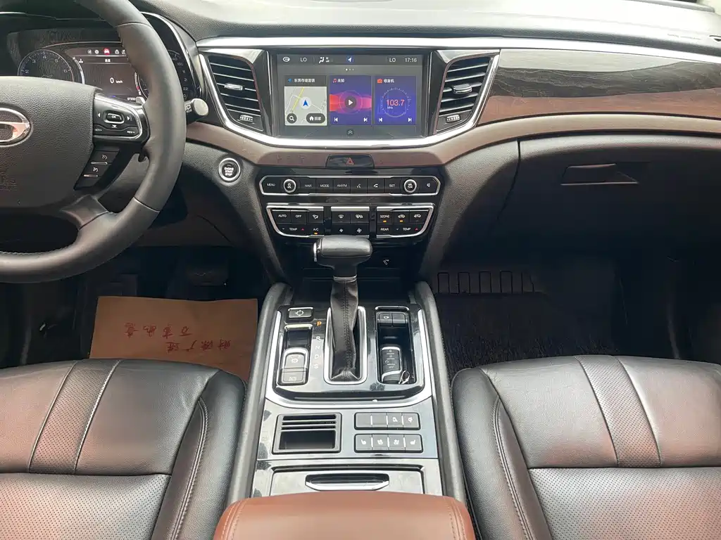 GAC Trumpchi GS8 2018 — фото 17