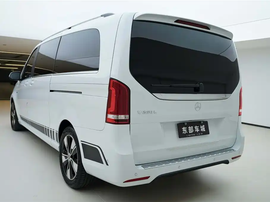 Mercedes-Benz V-Class 2022 — фото 5