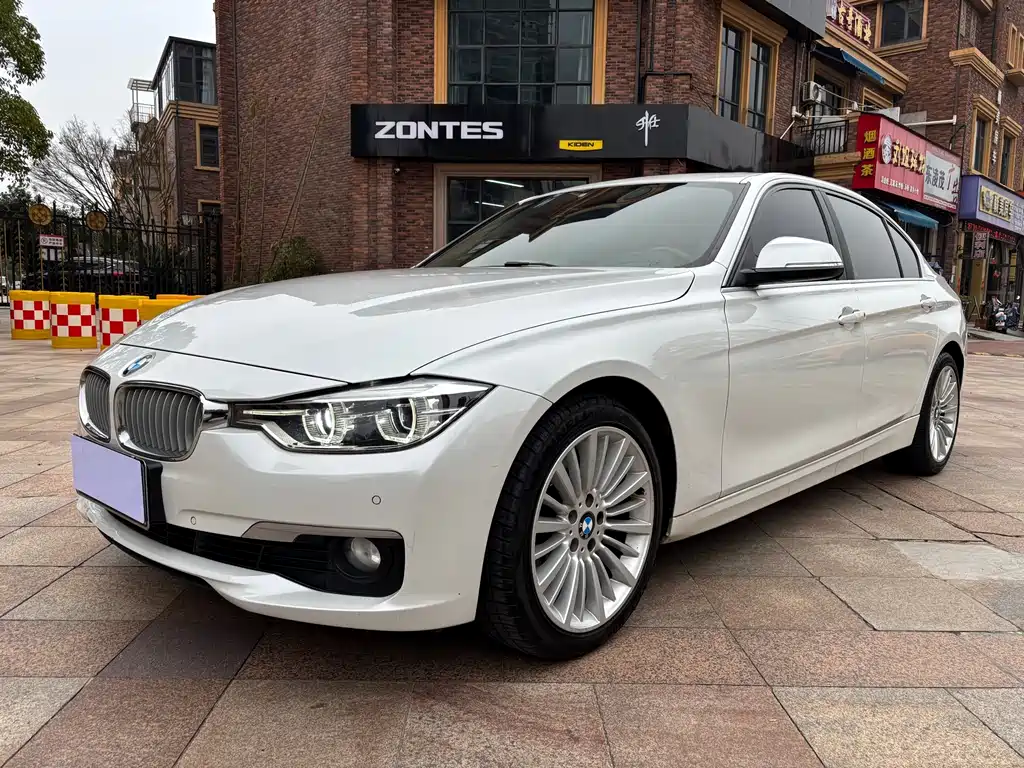 BMW 3 Series 2018 — фото 2