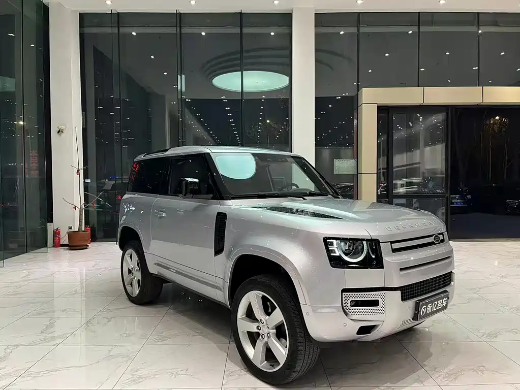 Land Rover Defender 2022 — фото 3