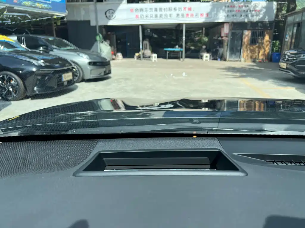 Toyota Camry 2024 — фото 17